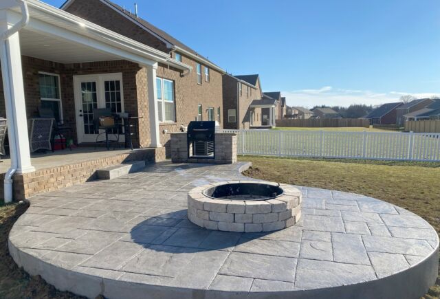 This sunshine today has got us excited for spring! If you want a space to hangout with your friends and create great memories then give us a call and we'd love to help ☀️😄
-
-
-
#CONCRETE #ASPHALT #GRADING
#DRAINAGE #MASONRY #COATING
-
-
☎️ 615.238.5909
💻 www.millikencorp.com