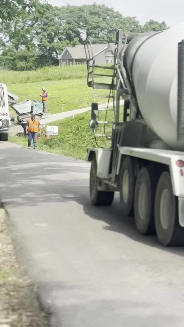 Take a look at what we’ve been layin' down...

#milliekncorp #concrete #westmorelandtn #millikencorporation
