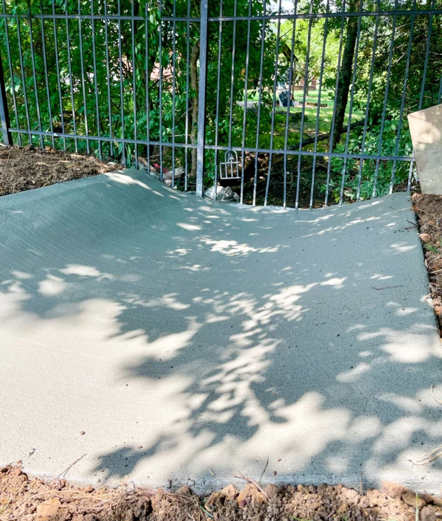 This concrete flume is designed to handle high flow with long-term durability.

#concreteflume #drainage #millikencorp