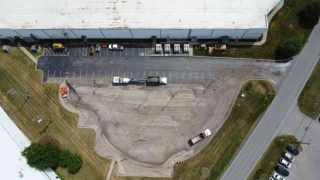 From milled to freshly paved. Another parking lot brought back to life with a smooth finish built to last.
#themillikencorporation #parkinglot #nashville