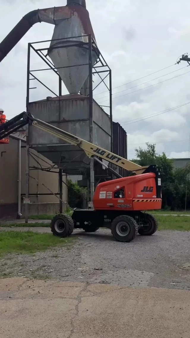 Big things are underway in Nashville. 🚧

We're kicking off demolition on a large commercial site, with drainage, paving, and more to come. Stay tuned as we transform this project from the ground up.

#themillikencorporation #nashville #commercial